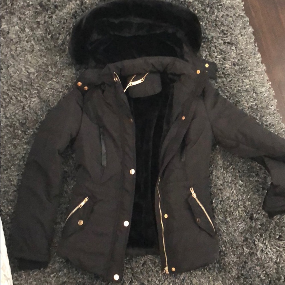 Black faux fur lined puffer jacket
